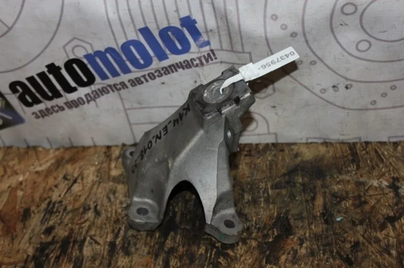 Кронштейн двигателя правый Audi A6 Iii 4F0199308N 4F2 CCA