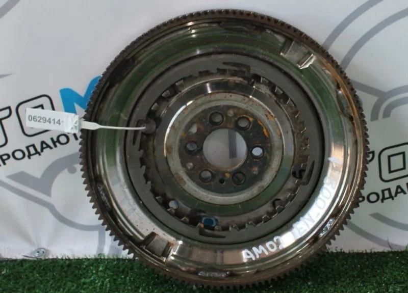 Маховик Audi A1 03C105266E CAV