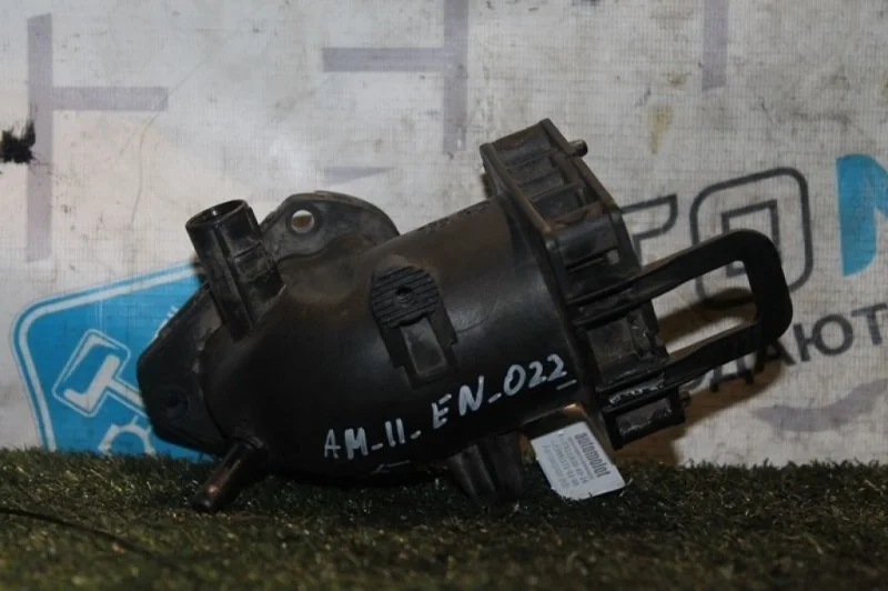 Патрубок воздушного фильтра Volkswagen Golf V 03С129721B 1K1 BMY