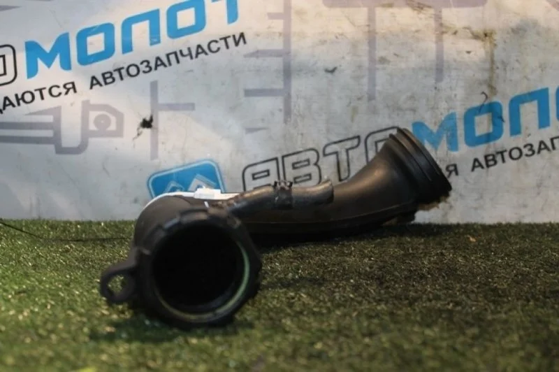 Патрубок воздушного фильтра Volkswagen Beetle 03C145673M CAV