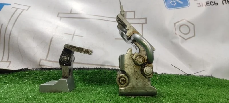 Петли дверные Audi Q7 I 4L0833412A 4LB