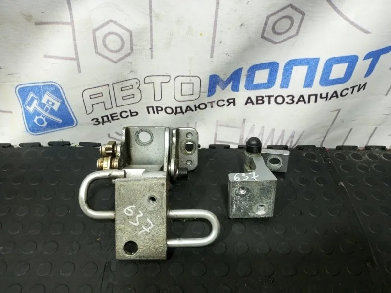 Петли дверные Audi Q7 I 4L0833411A 4LB