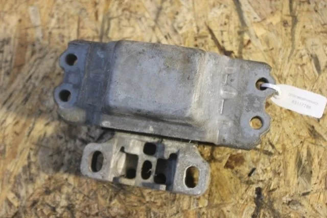 Подушка ДВС Audi A3 1K0199555