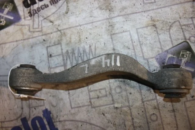 Рычаг задний левый верхний Bmw 5-Series 33326782135 F10