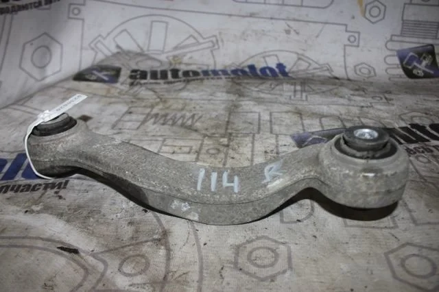 Рычаг задний правый верхний Bmw 5-Series 33326782136 F10