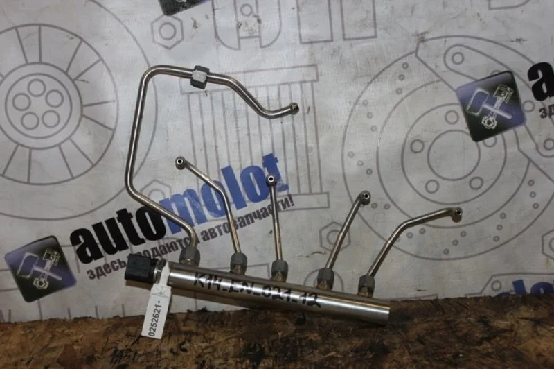 Топливная рампа Bmw 3-Series 13537585411 F10 N20B20A