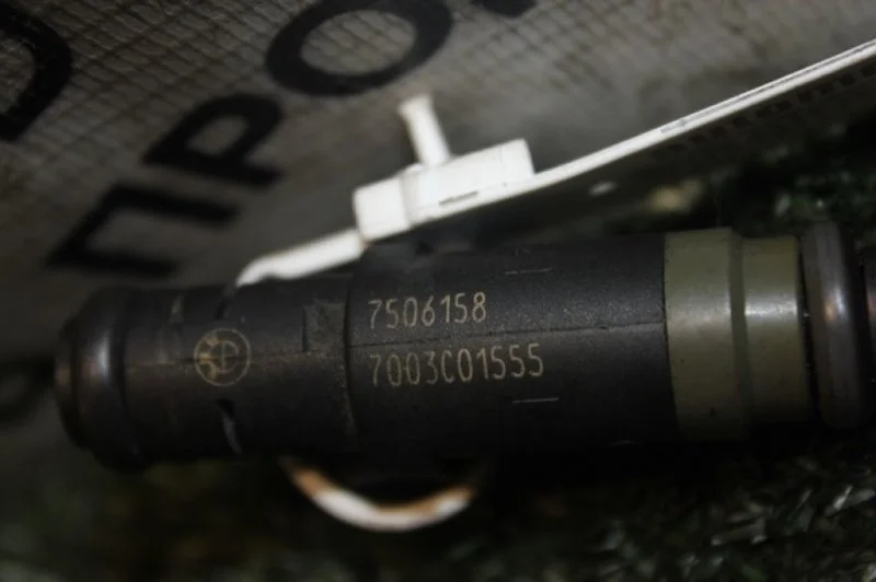 Форсунка топливная Bmw 1-Series 13537506158 E87 N40