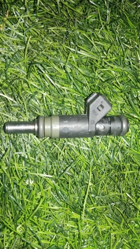 Форсунка топливная Bmw 1-Series 13537506158 E87 N40