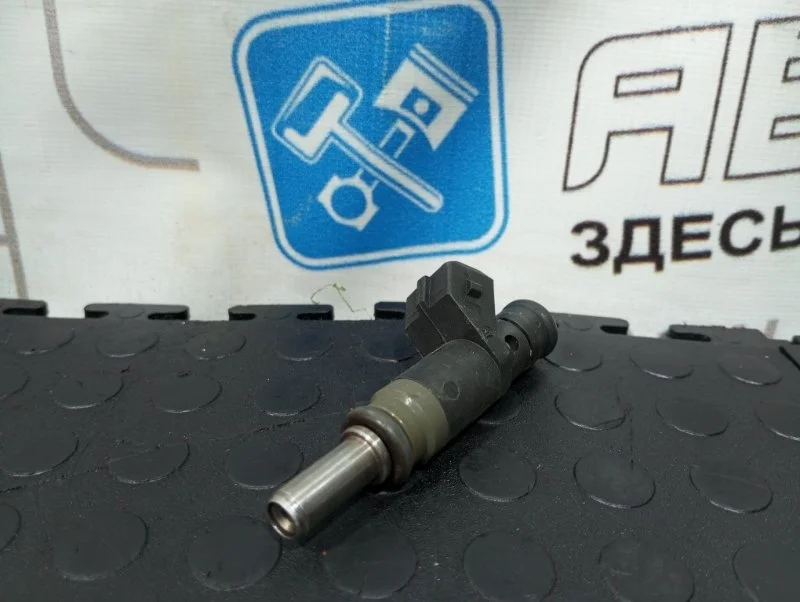 Форсунка топливная Bmw 1-Series 13537506158 E87 N40