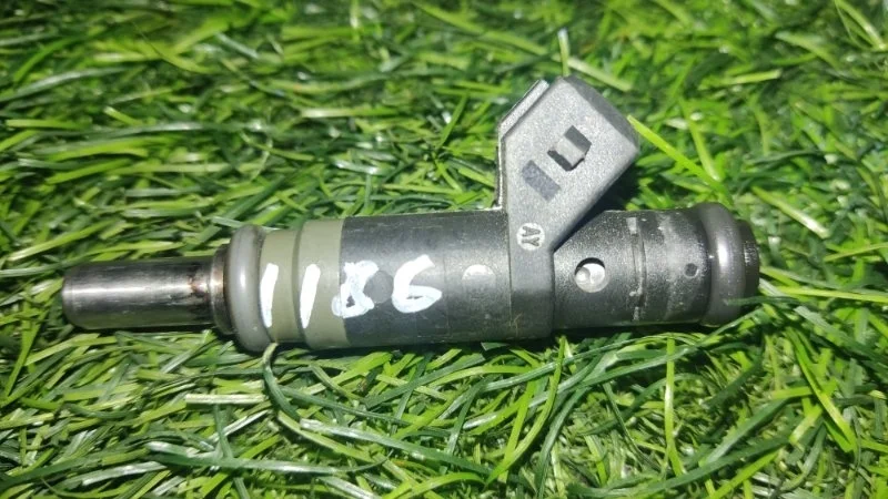 Форсунка топливная Bmw 1-Series 13537506158 E87 N40