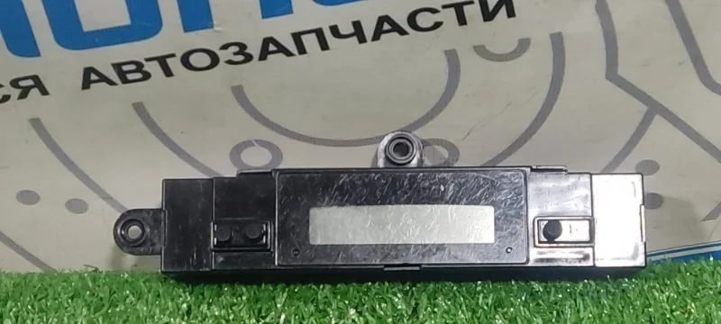 Часы Hyundai Grand Starex 945204H000 TQ