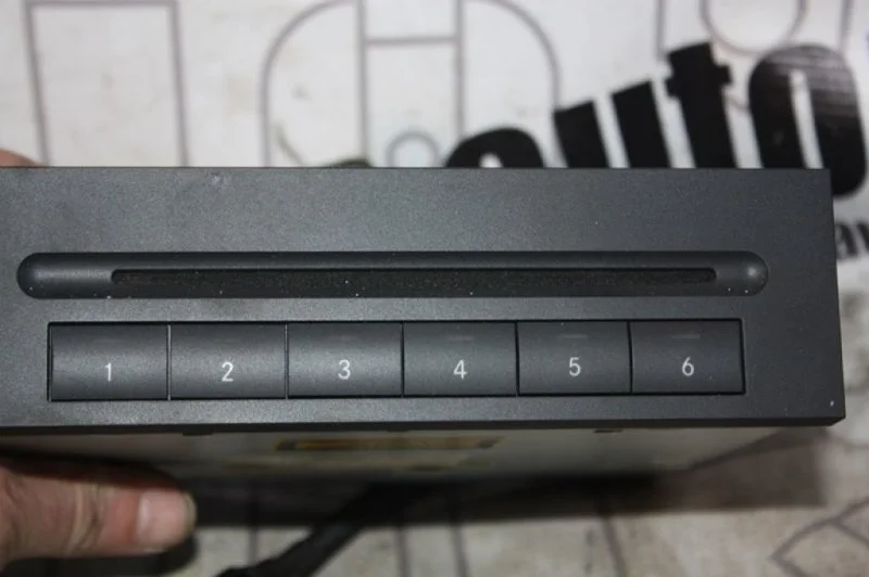 CD-Чейнджер Mercedes-Benz E-Class A2118703889 S211