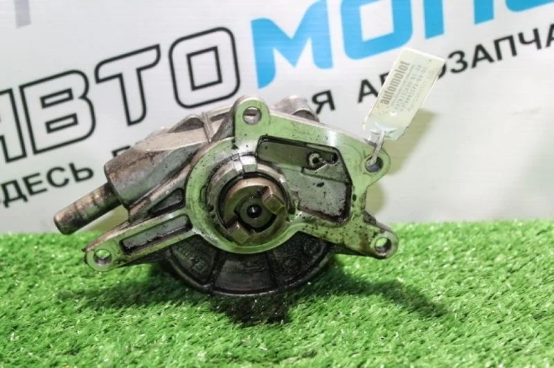 Насос вакуумный Jeep Grand Cherokee Iii A6422300165 WH 642.920