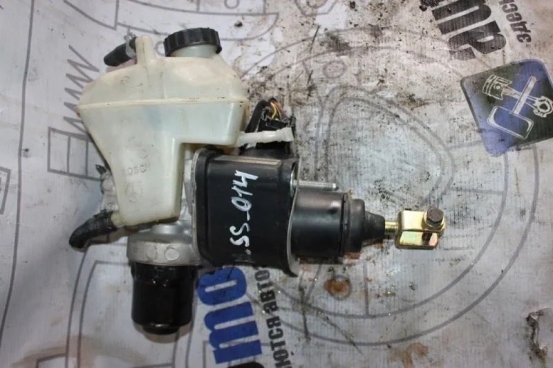 Цилиндр тормозной главный Mercedes-Benz E-Class A0004300312 W211