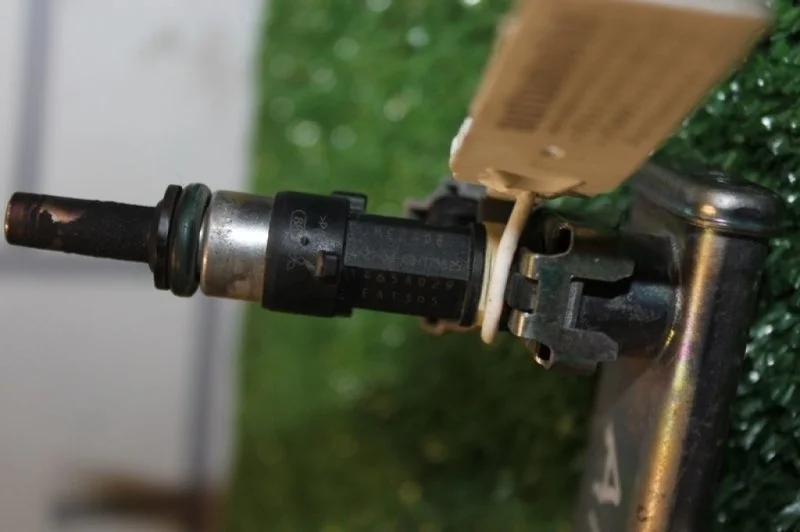 Форсунка топливная Mitsubishi Lancer 1465A029 CY4A 4B11