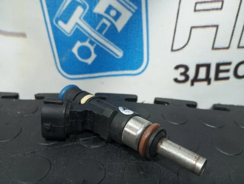 Форсунка топливная Mitsubishi Lancer 1465A029 CY4A 4B11