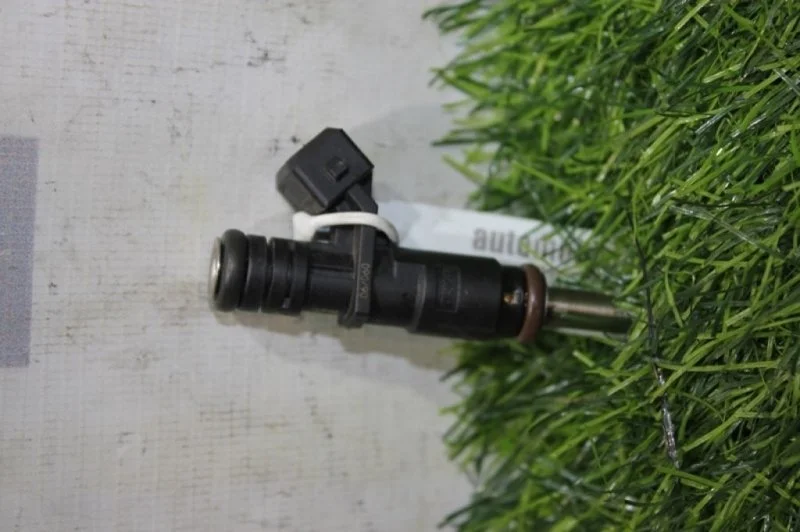 Форсунка топливная Bmw 1-Series 13537531634 E60 E61 E63 E64 E81 E82 E87 E88 E90 E91 E92 E93 E89 N52 N52N N52B30AE