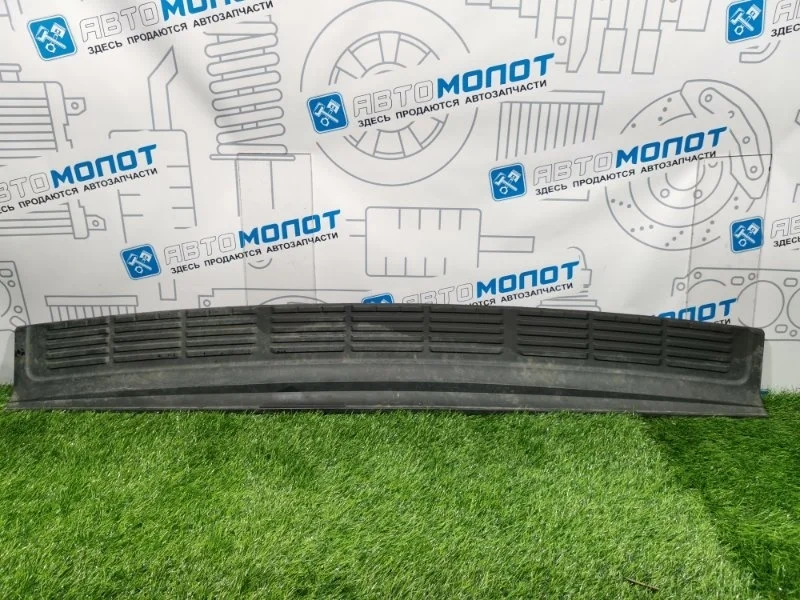 Накладка заднего бампера Toyota Land Cruiser 200 5216260040 GRJ200 URJ200 UZJ200 UZJ200W VDJ200 URJ201 URJ201W URJ202 VDJ201