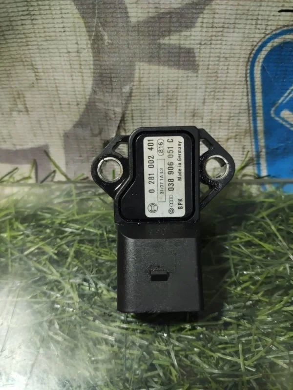 Датчик абсолютного давления Audi Volkswagen 038906051C BLG BBY BKY BBZ BMY CAXA CAXC CNVA CAVG CTHG CTJA CMSA CKMA CAVA CAVD CTHA CTHD