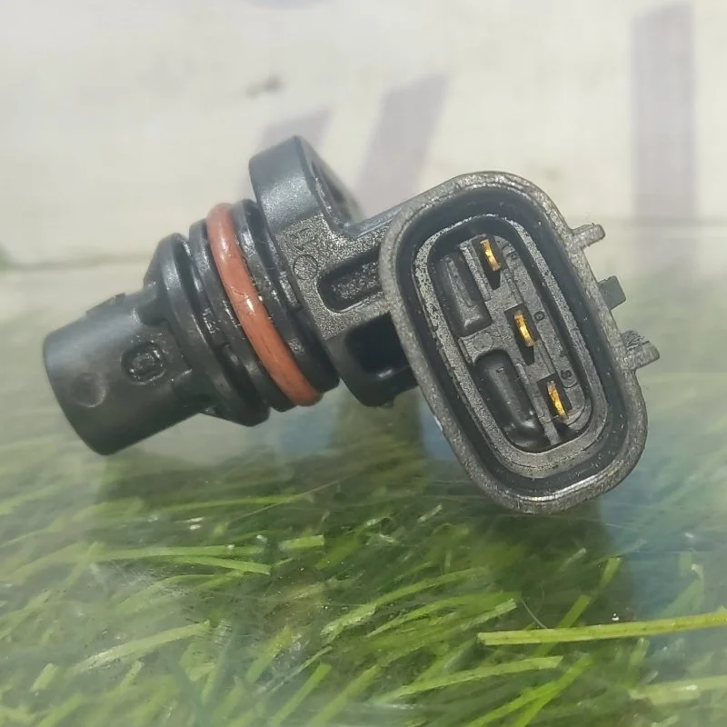 Датчик положения распредвала Hyundai Sonata 2013 393502G000 YF G4KJ