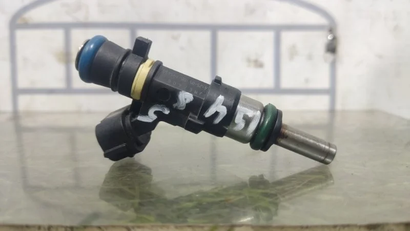 Форсунка топливная Mitsubishi Lancer 1465A029 CY4A 4B11