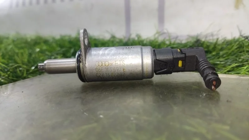 Клапан электромагнитный Audi A4 4 A6 3 06E103697E 4F2 4F5 C6 8K2 8K5 B8 BDX