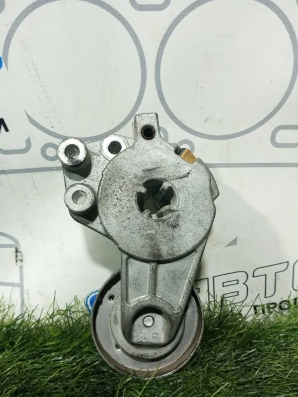 Натяжитель ремня Volkswagen Golf Jetta Touran 03C145299J BLG