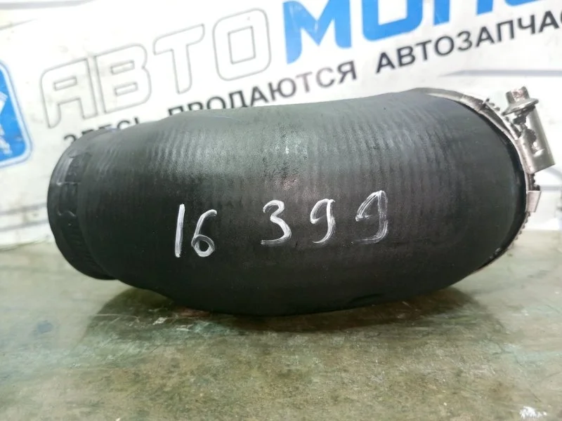 Патрубок интеркулера Audi Volkswagen A1 Q3 Golf Eos Jetta Touran Scirocco Tiguan Sharan Polo 1K0145838L BLG CAV CAVD