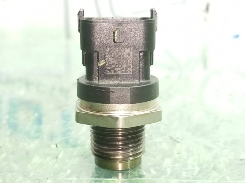 Датчик давления топлива Hyundai Santa Fe 0281002706 CM D4EB