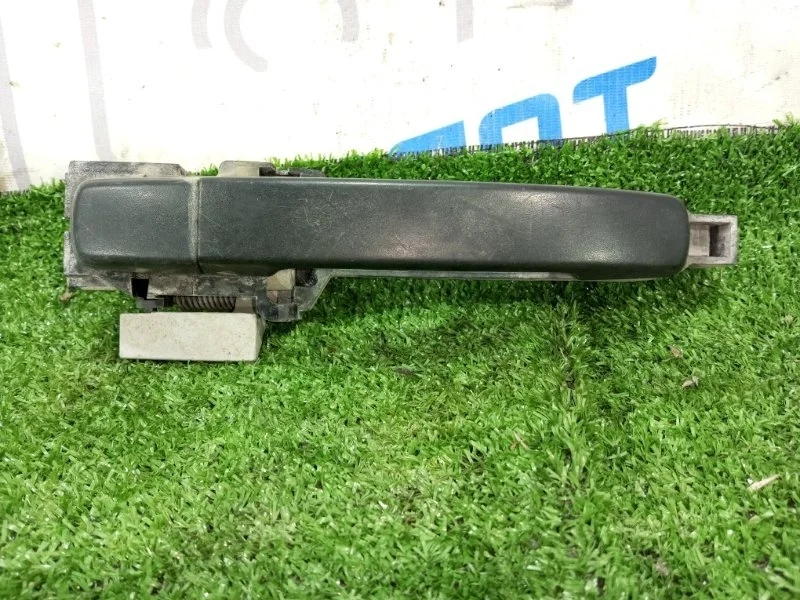 Ручка двери задней наружная левая Nissan Navara 80611EB300 D40 YD25DDTI