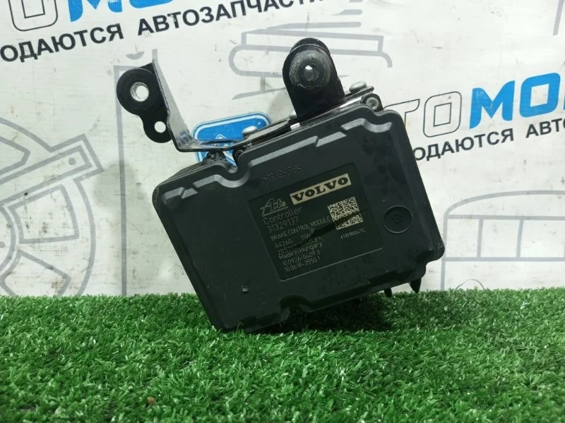 Блок ABS (насос) Volvo Xc60 31329137 B4204T6