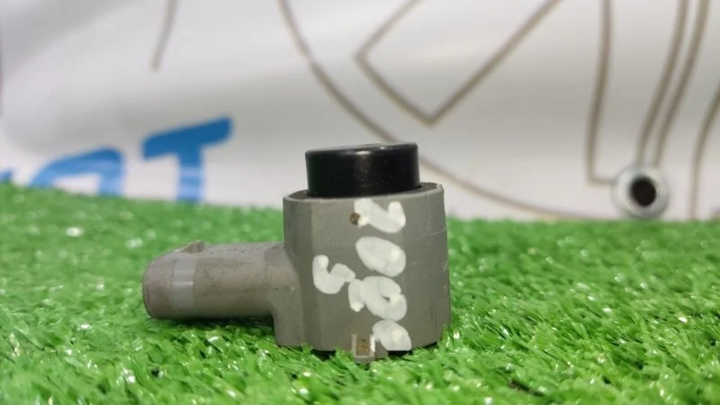 Датчик парковки Volvo Xc60 30786639 B6304T2