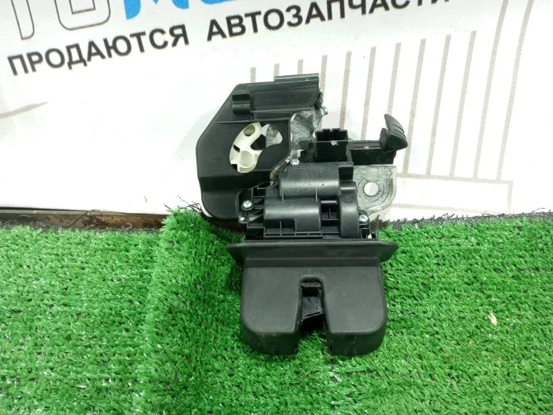 Замок багажника Audi A6 4H0827505 C7 CHV