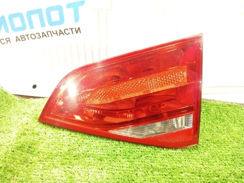 Фонарь задний внутренний правый Audi A4 8K5945094D B8 CDH