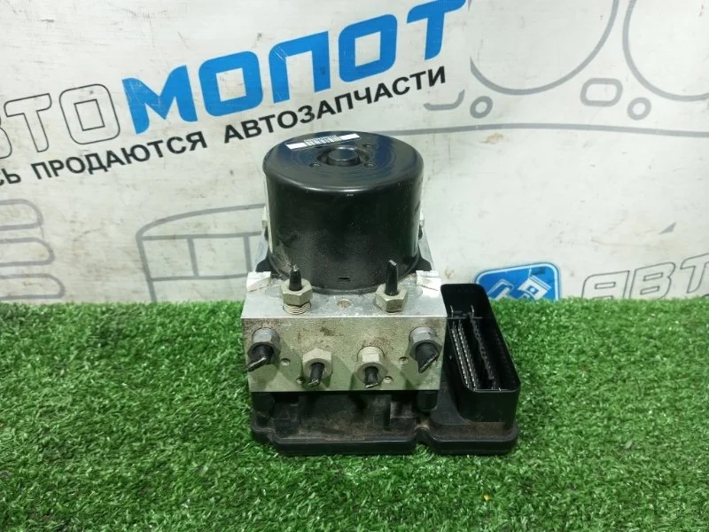 Блок ABS Volvo Xc60 31329137 B4204T7