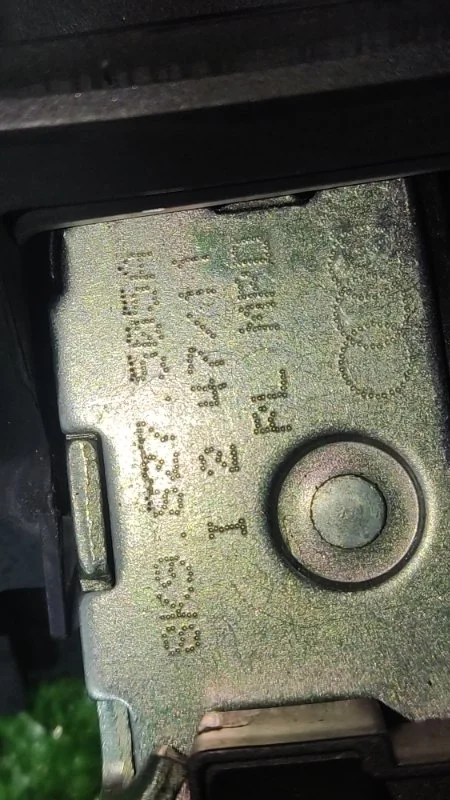 Замок багажника Audi A6 Avant 8K9827505A C7 CHV