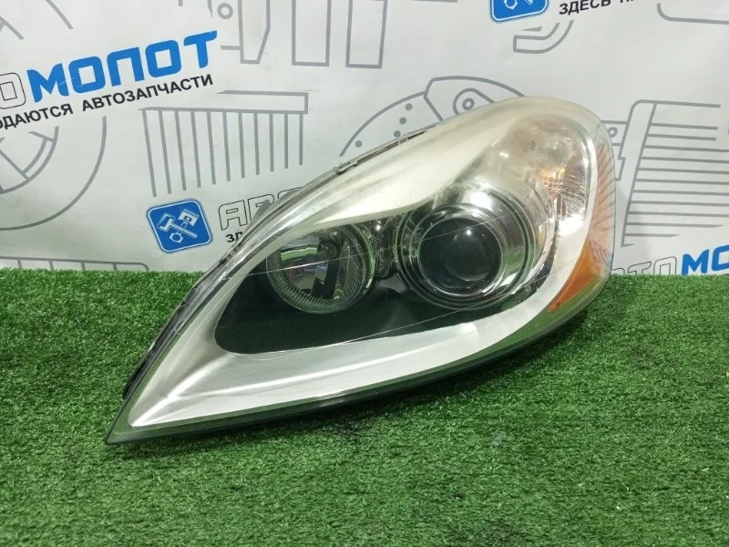 Фара левая Volvo Xc60 30763137 B4204T6