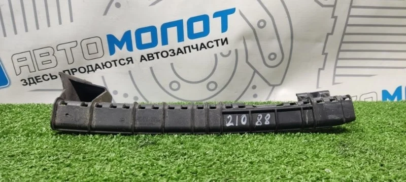 Направляющая стекла двери Audi Q7 4L0839068 4LB