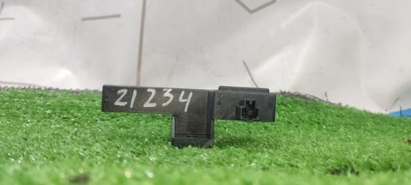 Антенна Audi A6 8K0907247 C7 CHV