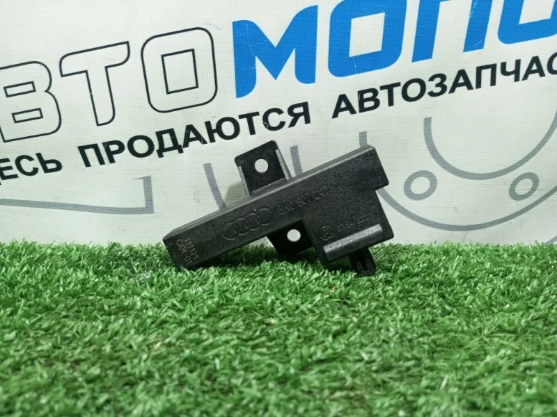 Антенна Audi A6 Avant 8K0907247 C7 CHV