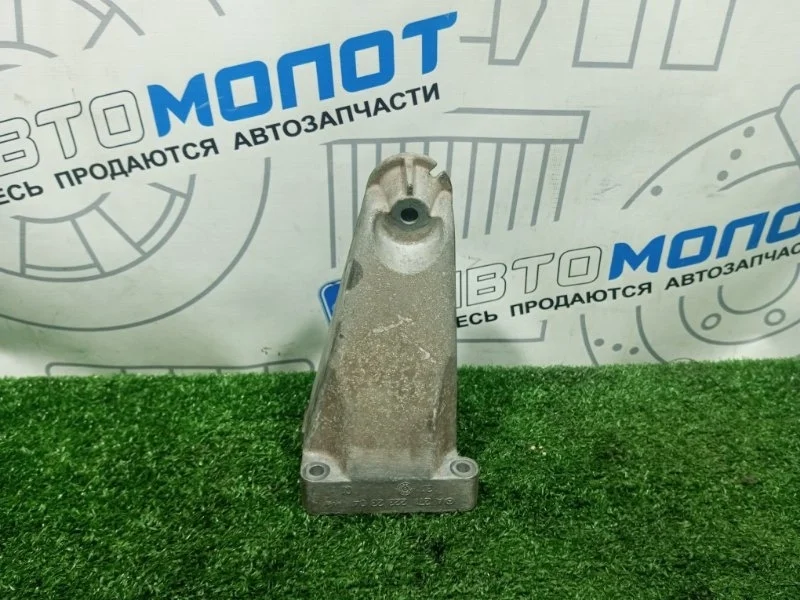 Кронштейн опоры двигателя Mercedes-Benz C-Class A2712232304 W204 271860, правый