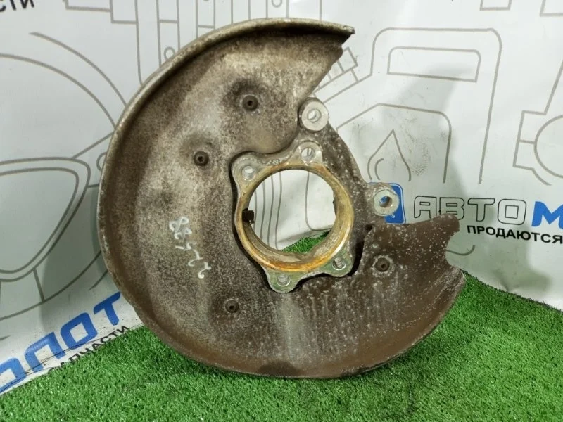 Цапфа задняя правая Audi A6 Avant 8R0505436C C7 CHV