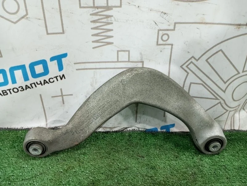 Рычаг задний левый верхний Audi A6 8K0505323H C7 CGW