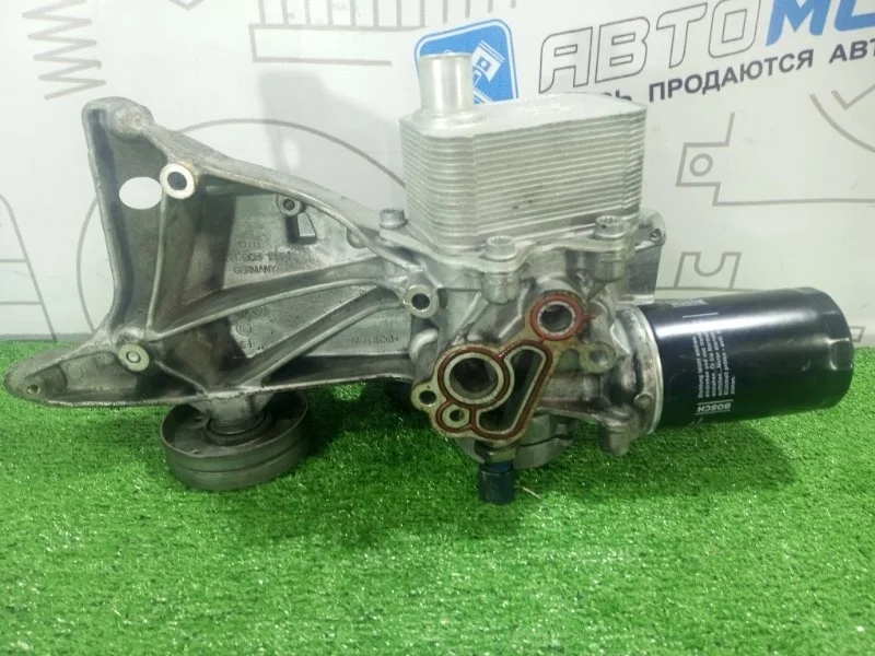 Корпус масляного фильтра Audi A4 06H903143E B8 CDH