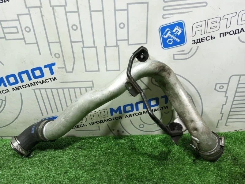 Патрубок интеркулера Volkswagen Golf 1K0145828C 5K1 BMY