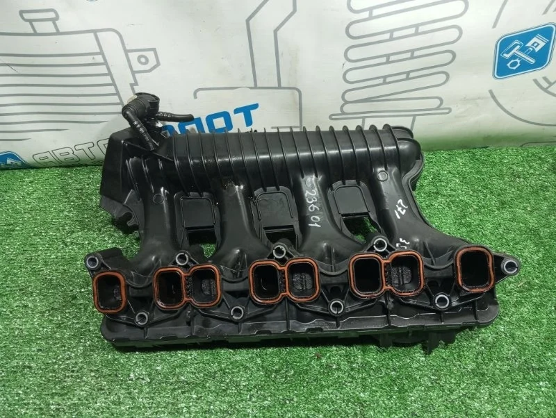 Коллектор впускной Mercedes-Benz C-Class A2710903037 W204 271820 271.820 M271