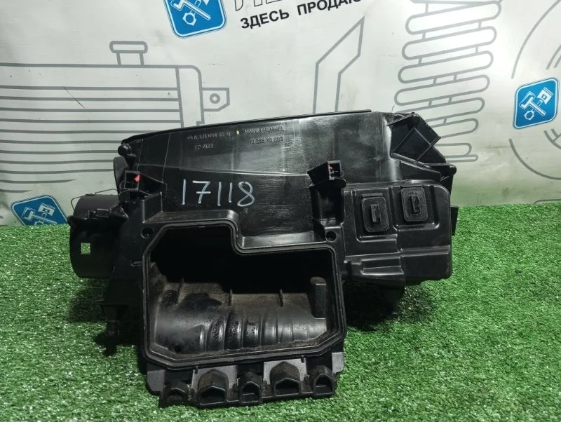 Корпус воздушного фильтра Mercedes-Benz C-Class A2710901601 W204 271820 271.820 M271