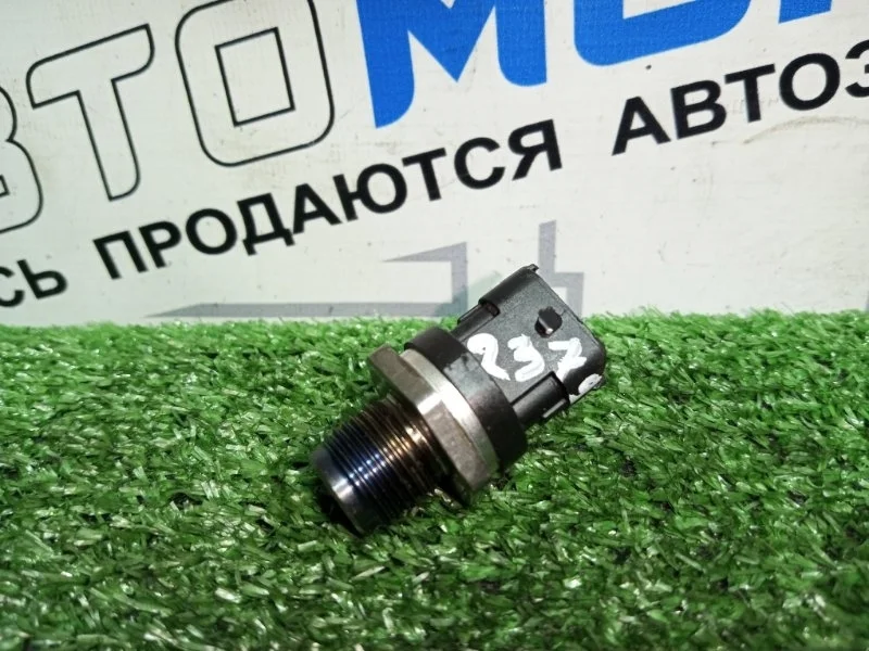 Датчик давления топлива Hyundai Grand Starex 0281002863 D4CB VGT 174Л.С ЕВРО 4