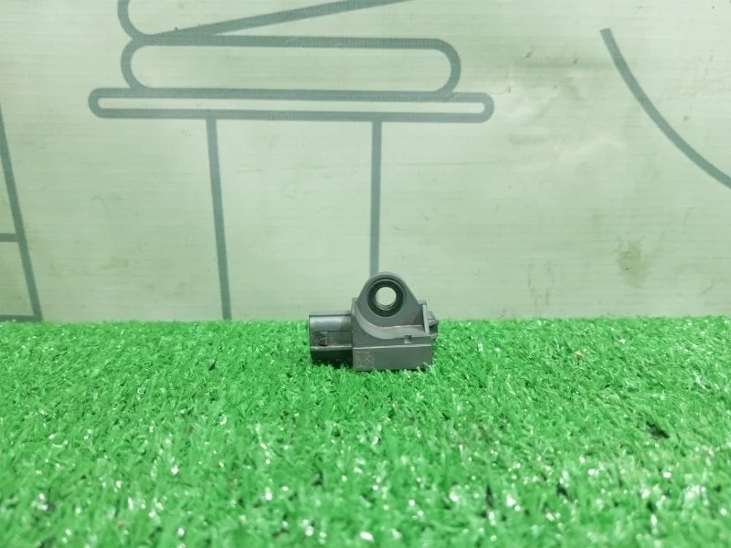 Датчик удара Mazda 6 KD4557K1X GJ SH-VPTR