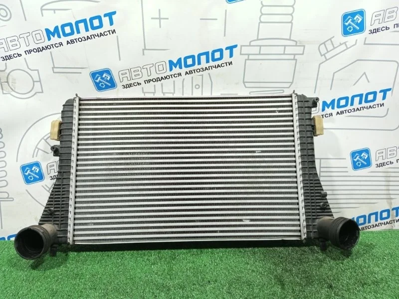 Интеркулер Audi A3 1K0145803T 8PA CDA